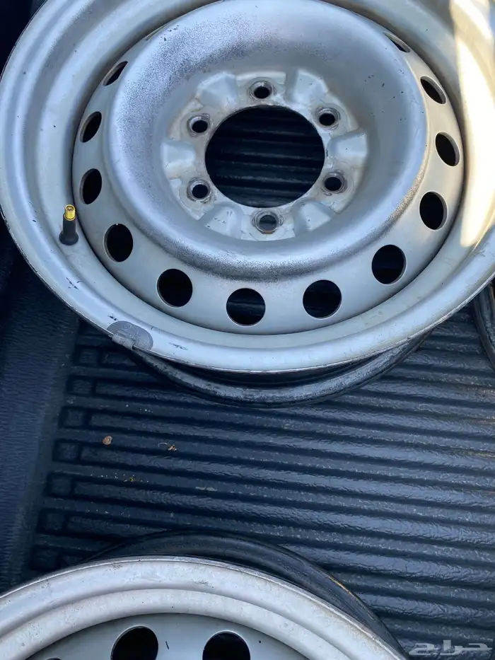 جنوط للبيع 6 مسمار 2