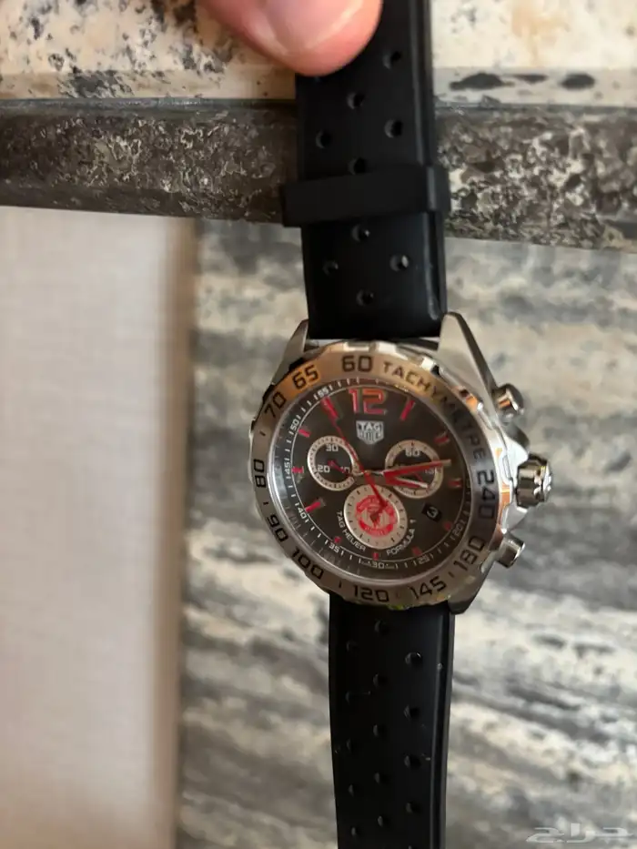 ساعة تاق هيور فورميلا ون اصدار خاص بمانشستر يونايتد 1