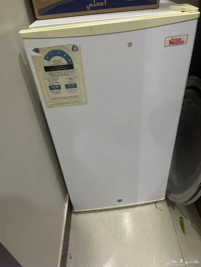 ثلاجه صغيره (1)ومرايه العدد( 1 )لوحه جداريه العدد (2) 3