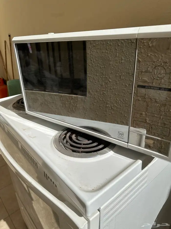 مايكرويف LGنظيف على السوم 0