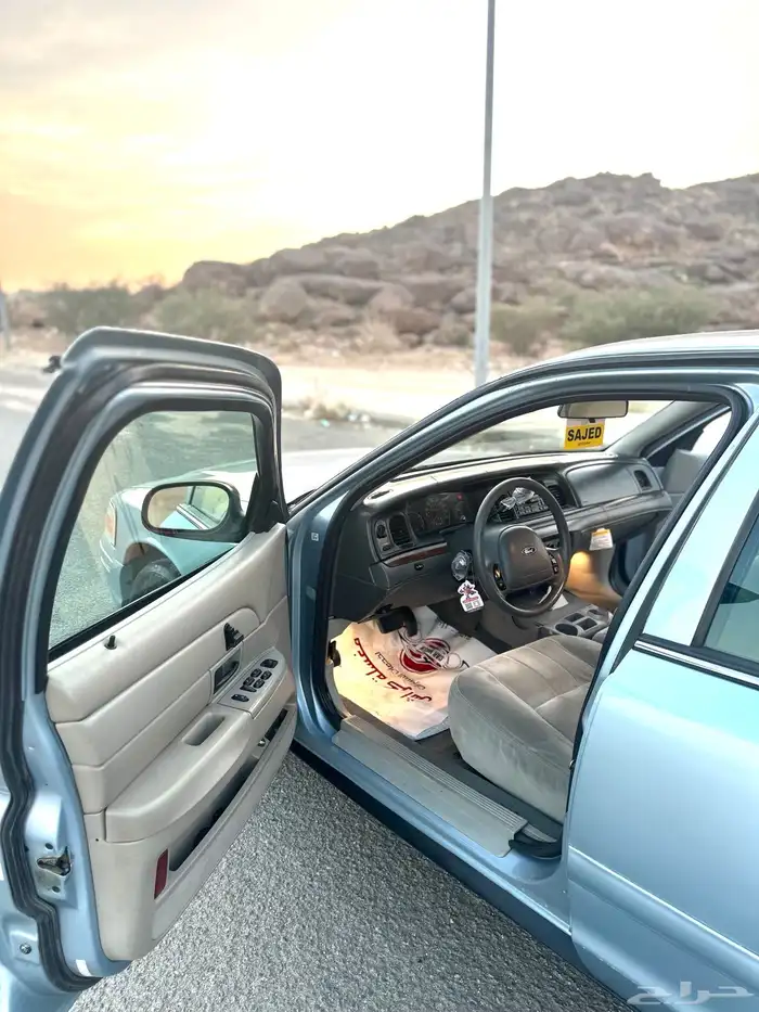 فورد كراون فكتوريا 2004 سعودي على الشرط 4