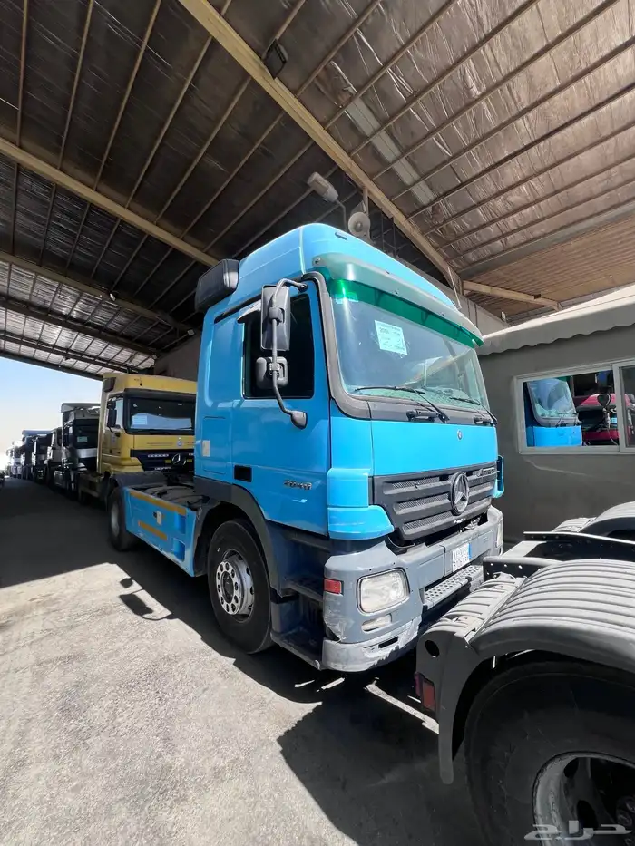 حراج معرض رائد للسيارات والشاحنات كل يوم جمعة 16