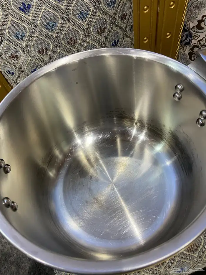 دلة العساف وإبريق وقدر فرنسي 11