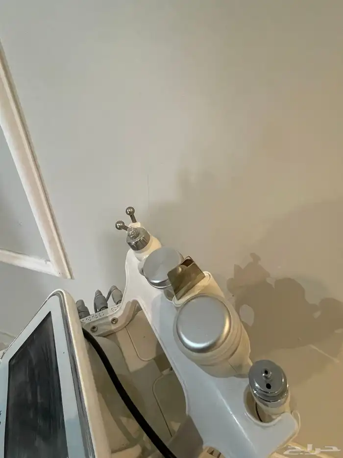 جهاز الهيدروفيشل لتنظيف البشره العميق 2