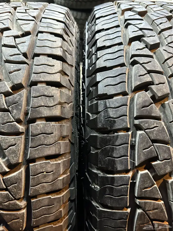 كفرات ريدستون ربع حجري مقاس 285 70 17 9