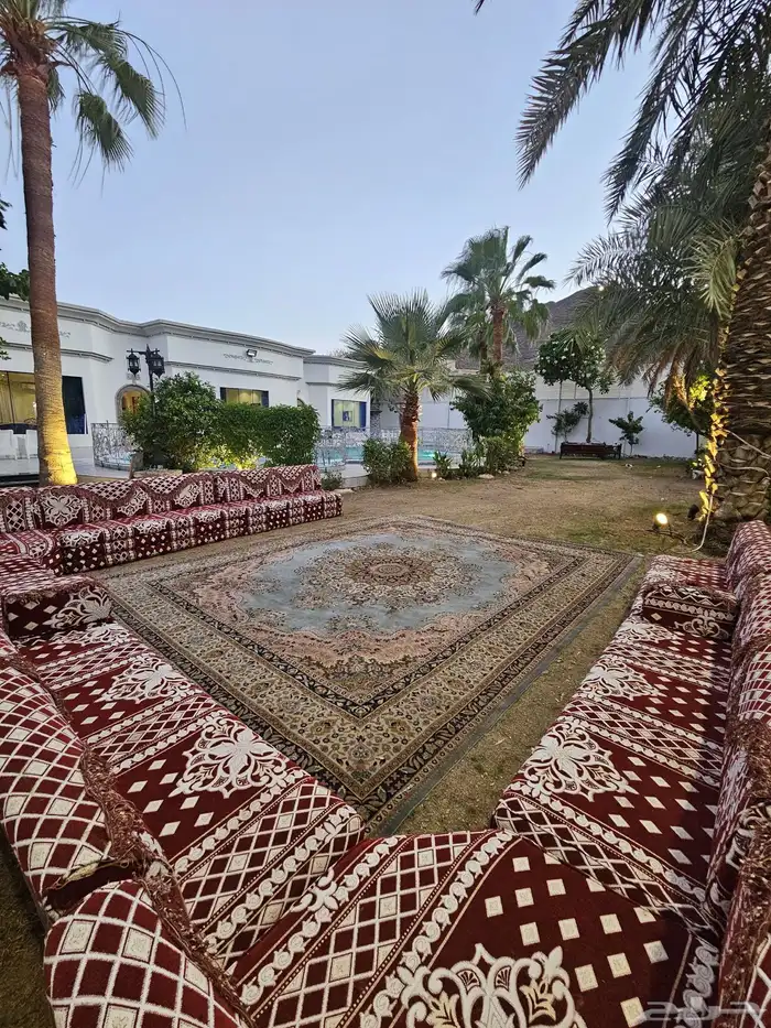 استراحة لاقينا هوم اشجار وزرع ومسبح 15