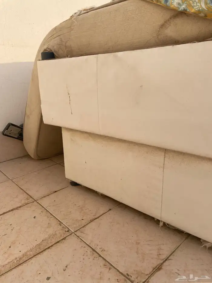 سريرين نفر نفر نظيف السعر 300  قابل للتفاوض 0