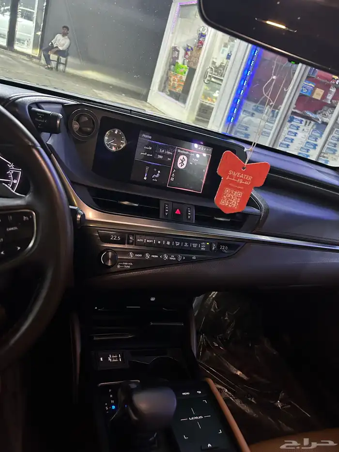 لكزس ES 300h هايبرد 2019 4