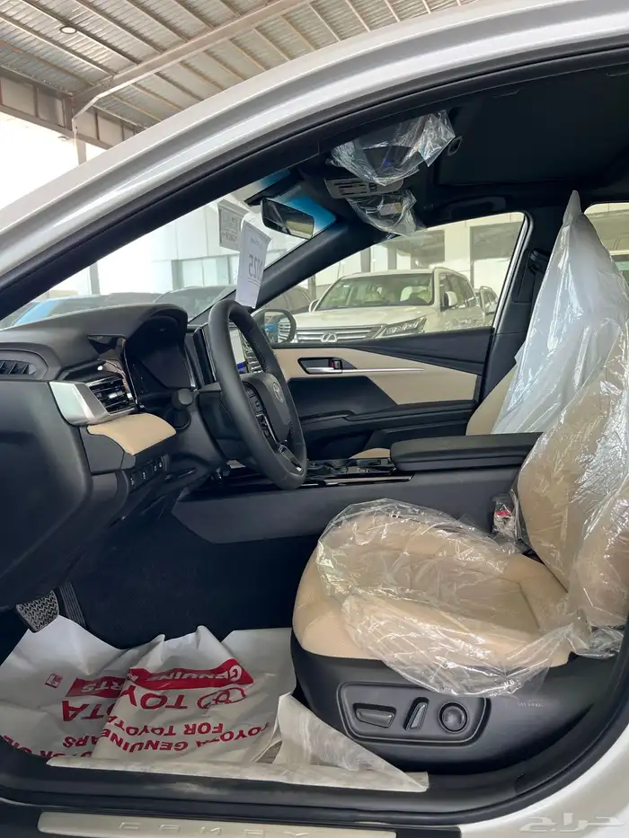 تويوتا كامري 2025 LE سعودي اصفار صادر لوحات جميع الألوان 10