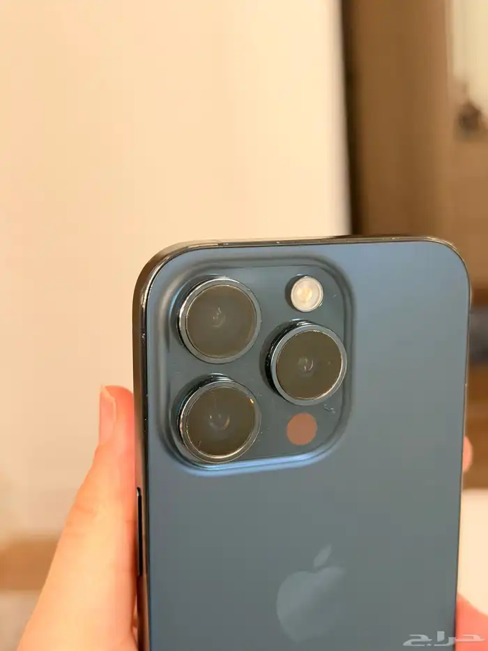آيفون 15 برو   256GB   لون Blue Titanium (كحلي) 3