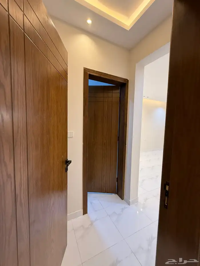 للبيع روفات علويه بدرج داخلي وخارجى شمال الخميس طريق 80 23