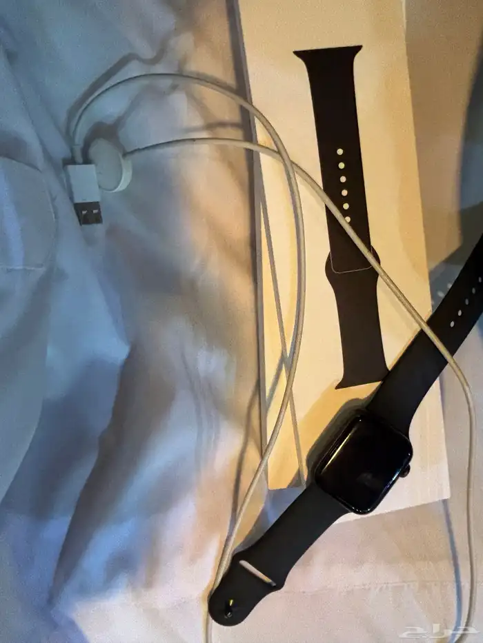 ساعة أبل (Apple watch) الجيل السادس 2