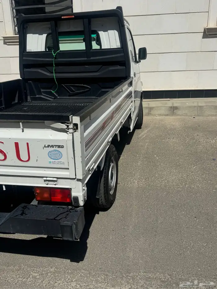 الطائف الحلقه الشرقيه خلف نادي عكاظ دباب داهاتسو 2013 4