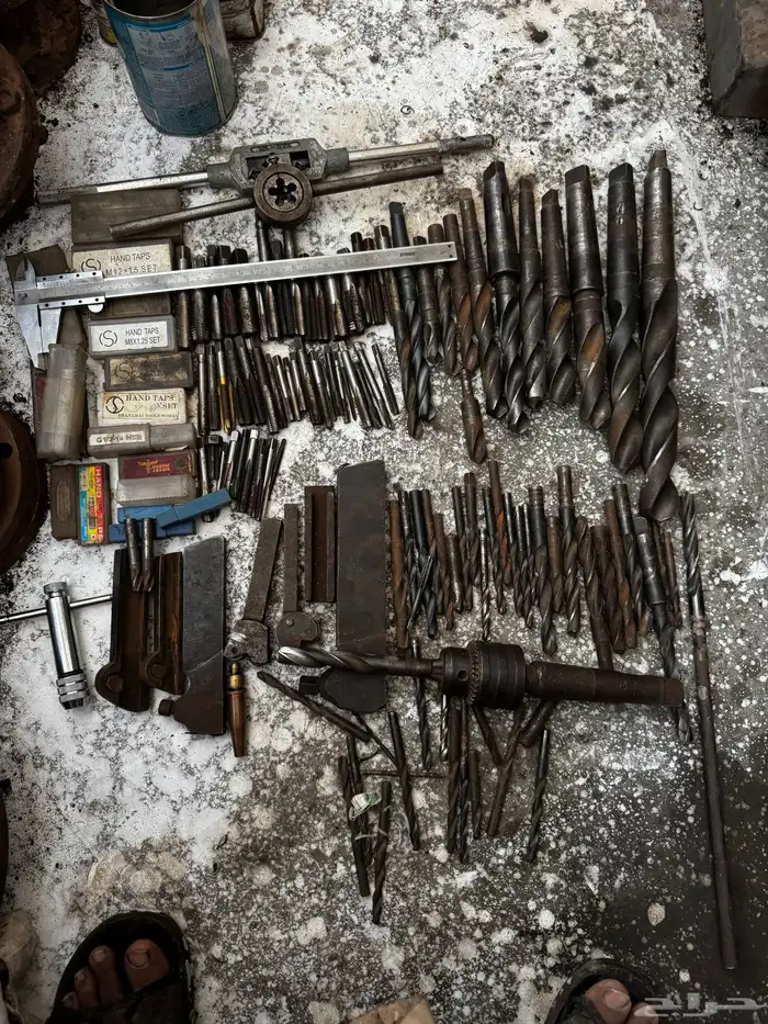 مكينة خراطة 2 متر الباكستانيه مع المعددات و اكسوارات كامله 6