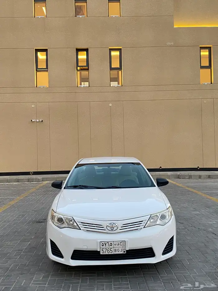 تويوتا كامري 2015 عداد قليل نظيف جدا 1