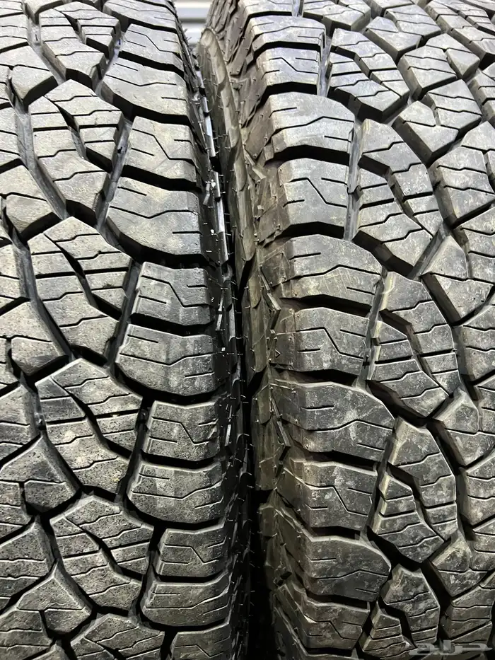 كفرات كومهو ربع حجري مقاس 285 70 17 4