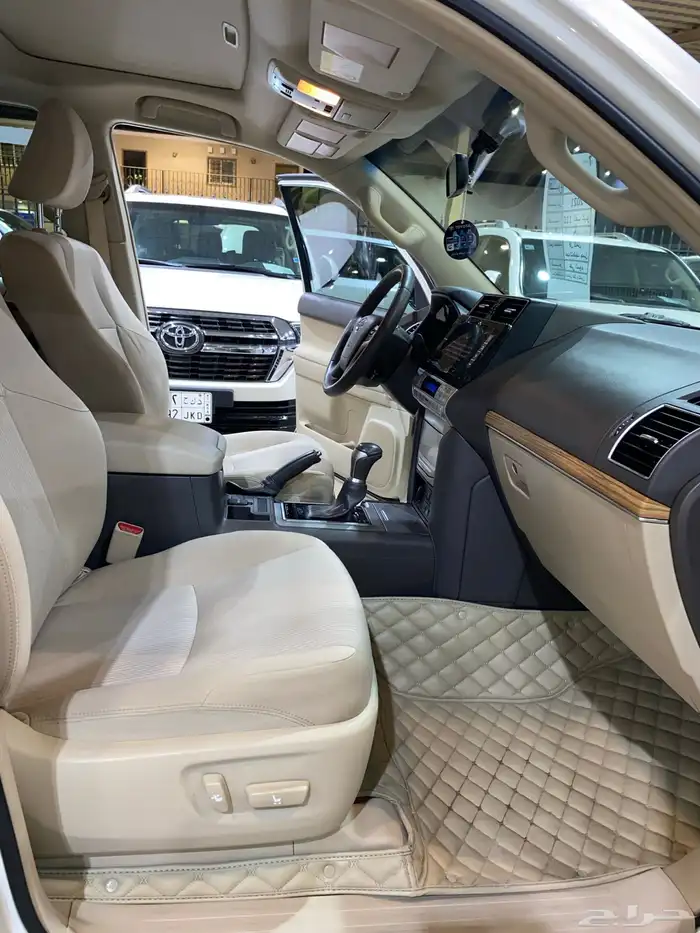 للبيع برادو 2021 فئة VX فل كامل 6 سلندر عبداللطيف عداد 111 17