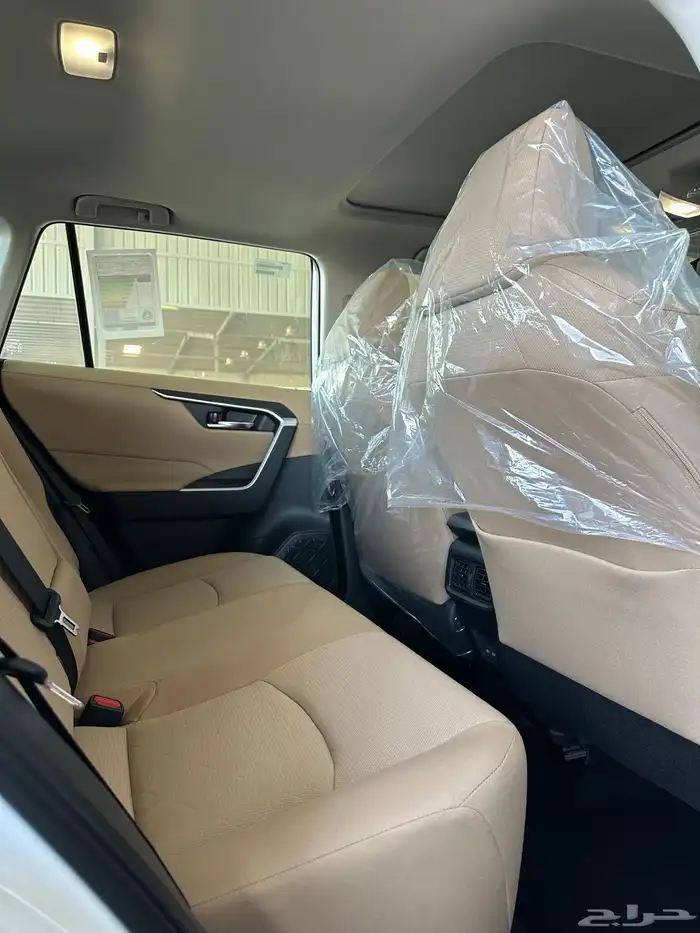 راف فور XLE 2.0 فتحه بصمه دبل موديل 2025 38