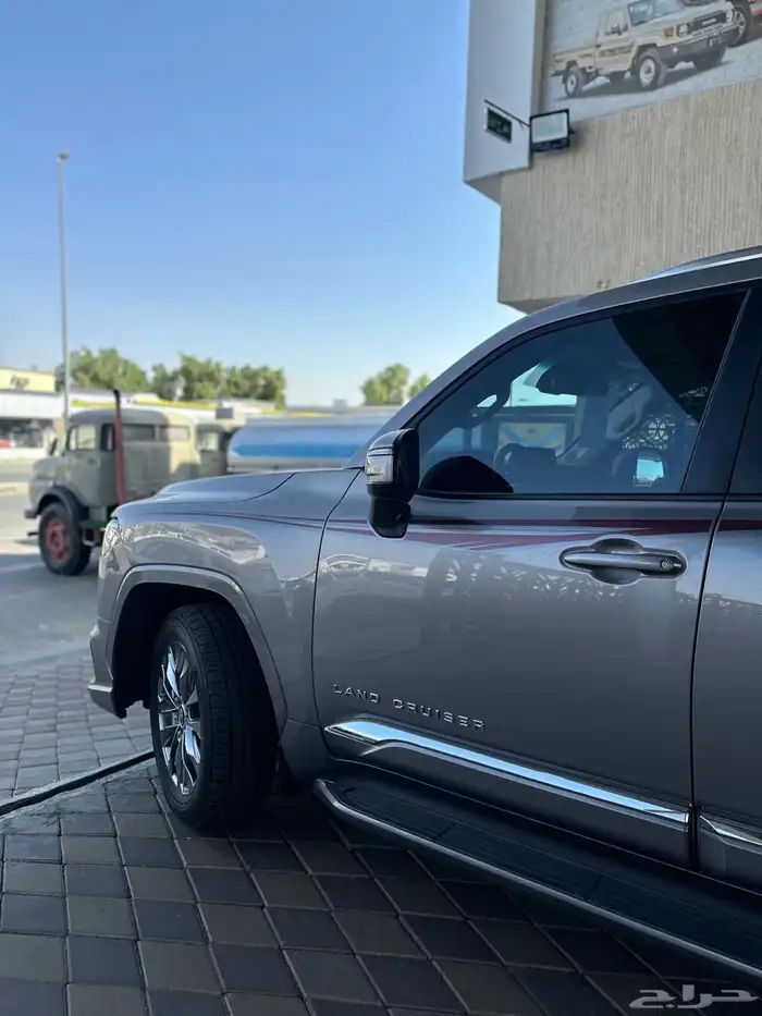 لاند كروزر 2024 21
