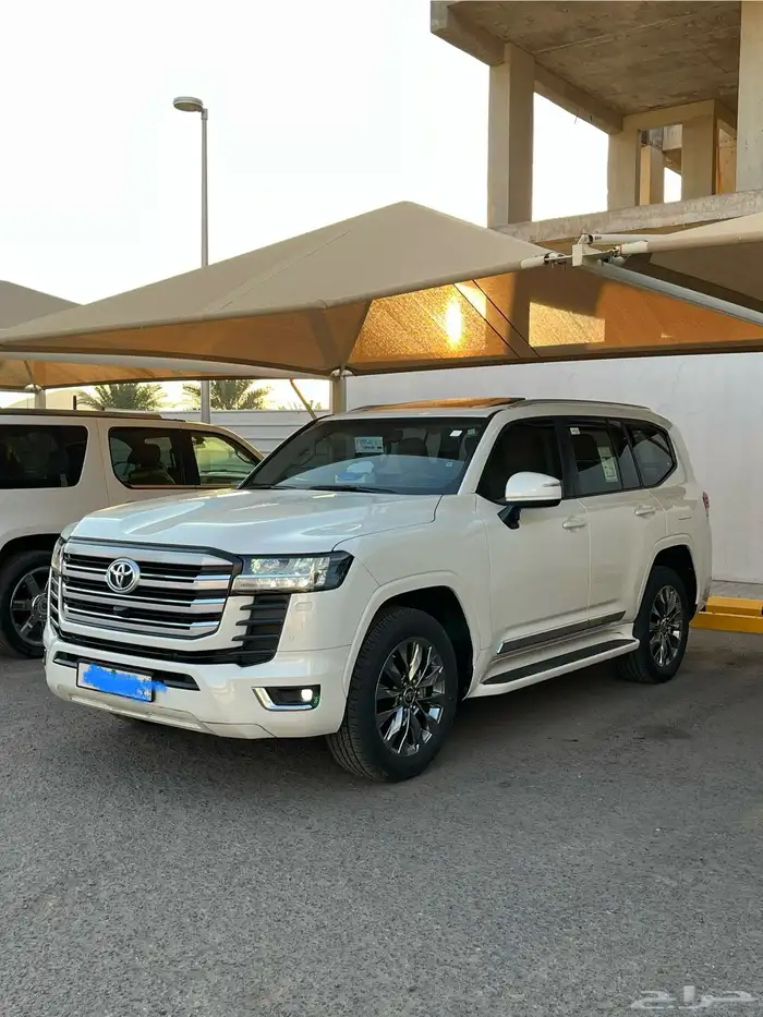 لاندكروزر 2024 رقم L4 0