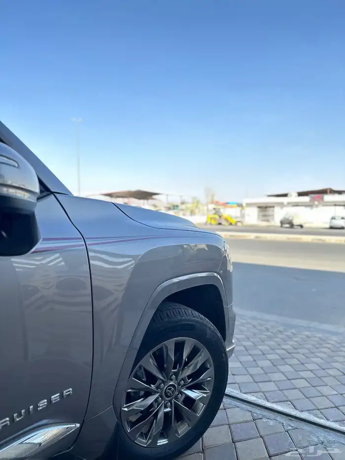 لاند كروزر 2024 13