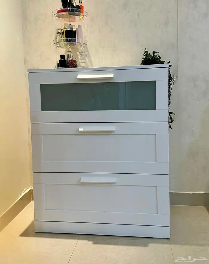 دولاب - خزانة ملابس - تسريحة من ايكيا ikea 1