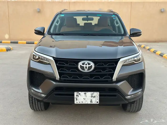 فورتشنر 2021 دبل GX نظيف للمستخدم 1