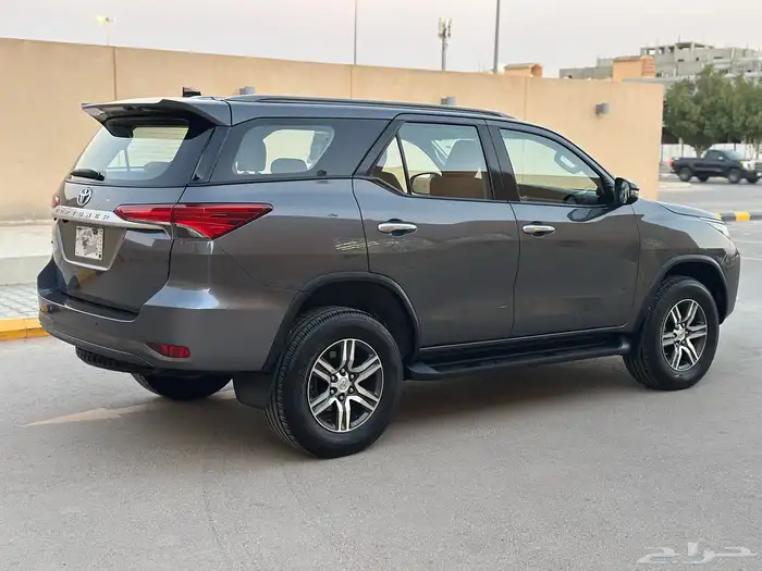 فورتشنر 2021 دبل GX نظيف للمستخدم 5