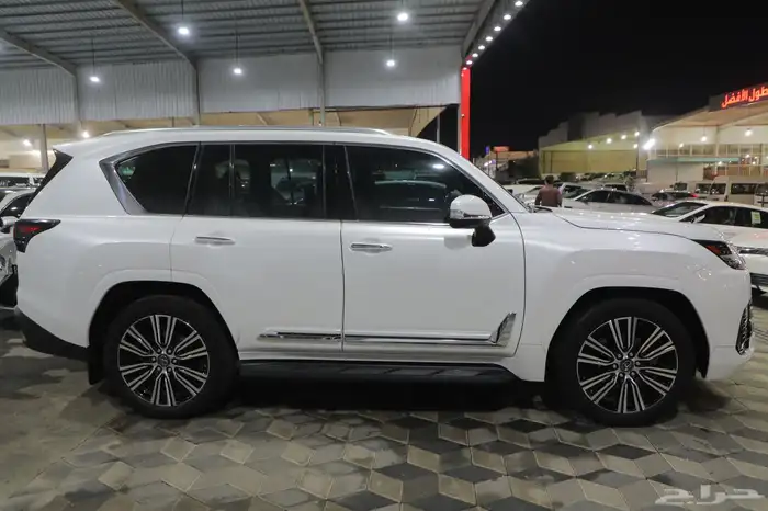 لكزس LX600 BB سعودي عبد اللطيف جميل 2024 شبه الجديد 5