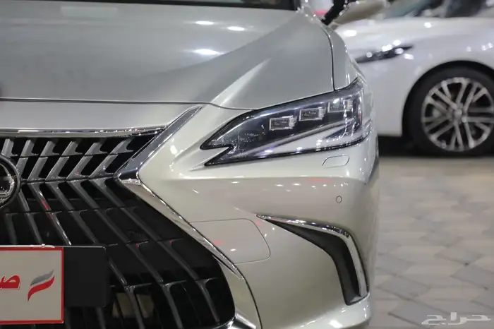 لكزس ES250 فل كامل BD2023 شبه جديد 3