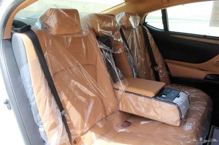 لكزس - ES300 Bh هايبرد - 2025 - نص فل - خليجي 29