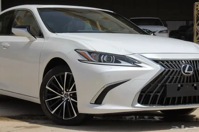 لكزس - ES300 Bh هايبرد - 2025 - نص فل - خليجي 10
