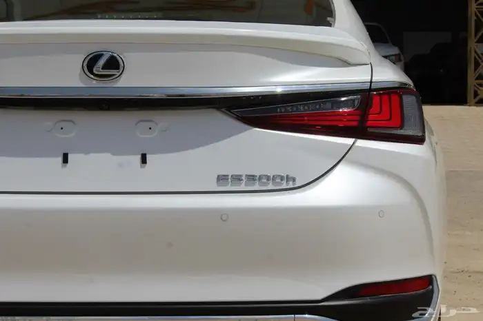 لكزس - ES300 Bh هايبرد - 2025 - نص فل - خليجي 11