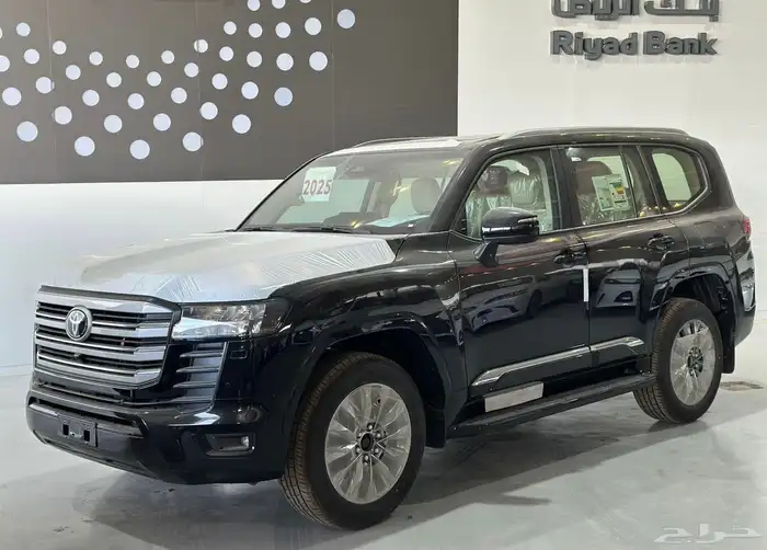 تويوتا لاندكروزر GXR فل كامل 2025 (294900) شامل الضريبة 0