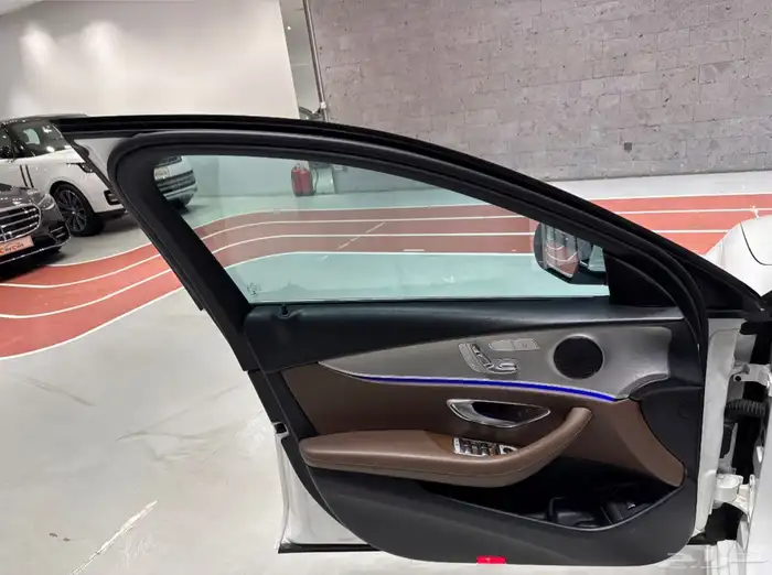 النوع   مرسيدس E200 موديل 2019 عداد   134396k 8