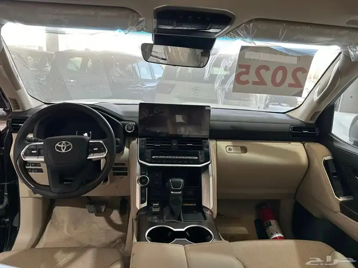 تويوتا لاندكروزر GXR فل كامل 2025 (294900) شامل الضريبة 2