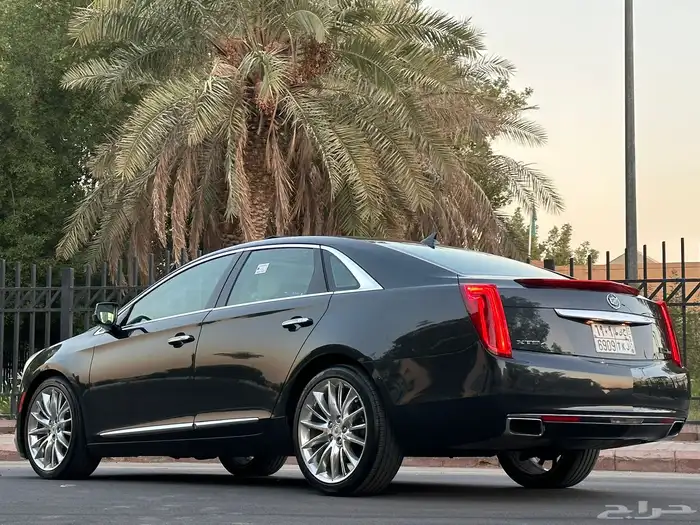 كاديلاك  Vsportبلاتينيوم 40