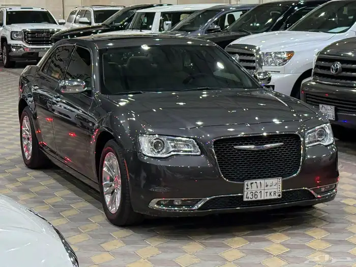 كرايسلر c300  موديل 2023 ماشي 54000 1