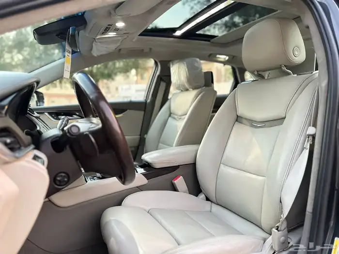 كاديلاك  Vsportبلاتينيوم 20