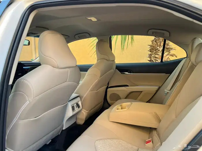 تويوتا كامري استاند سعودي 15