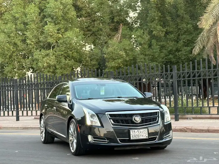 كاديلاك  Vsportبلاتينيوم 1