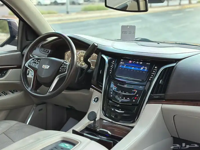 اسكاليد 2015 قصير نظيف 14