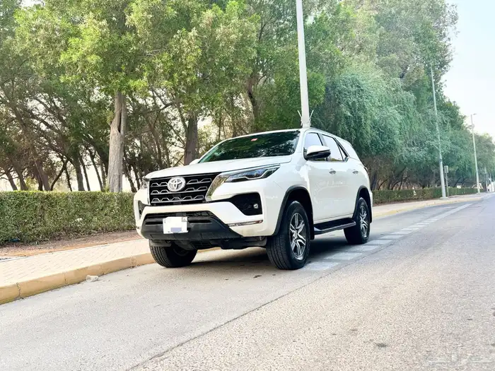 جيب فورتشنر فل كامل نظييف 2021 4