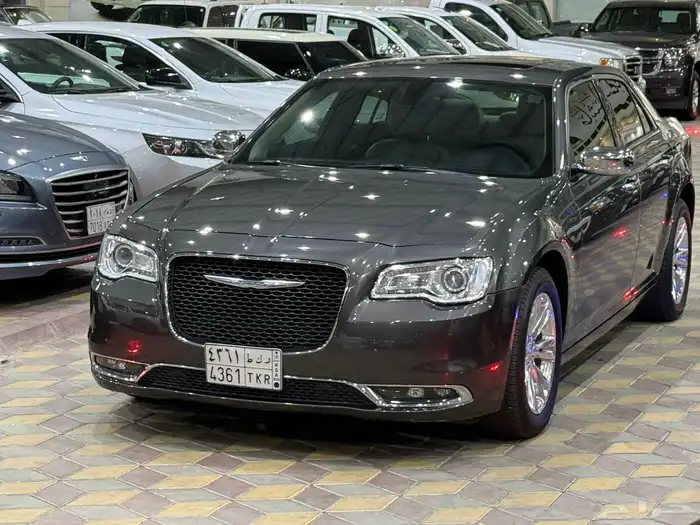 كرايسلر c300  موديل 2023 ماشي 54000 0