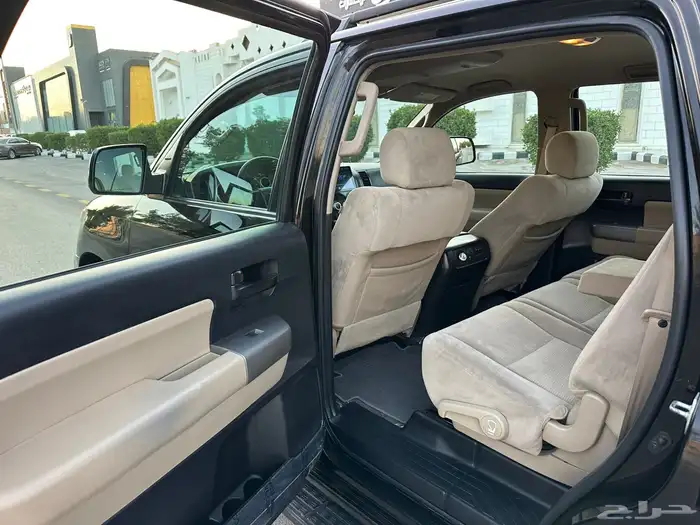 تويوتا سيكويا 2016 بدون دبل 13