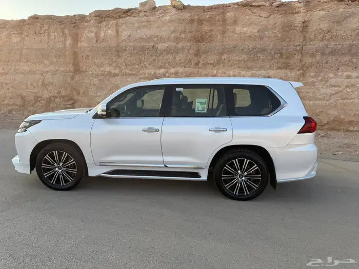 جيب لكزس 2020 3