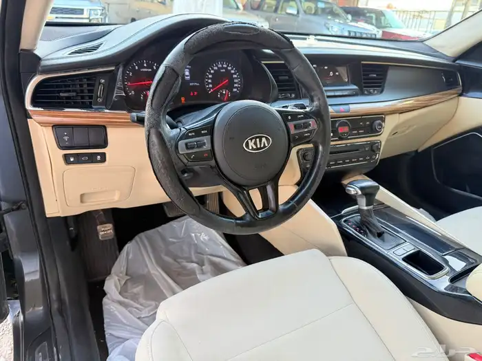 كيا كادينزا استاندر 10