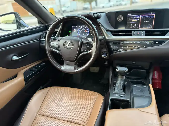 لكزس Es300 موديل 2020 7
