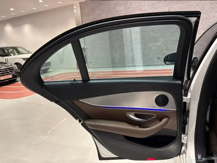 النوع   مرسيدس E200 موديل 2019 عداد   134396k 9