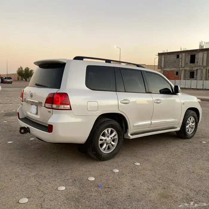 لاندكروزر 2010 0